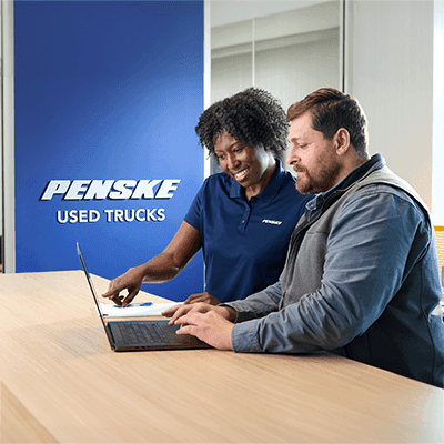 Penske rep and customer discussing financing